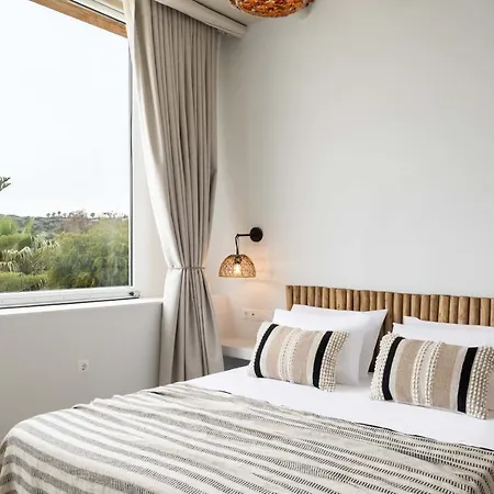 Cavos Paros Rooftop Boho-chic Design & Sea Views Αλυκή